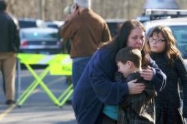 В числе погибших в начальной школе в США - мать устроившего стрельбу
